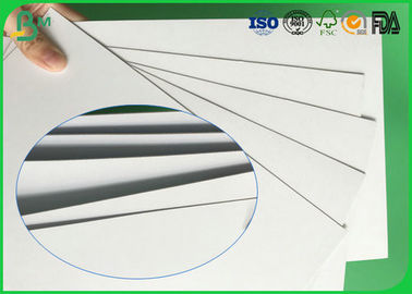 Kekakuan Tinggi 600g Dua Sisi Dilapisi Glossy Duplex White Paper Sheets Untuk High-grade Printing Box