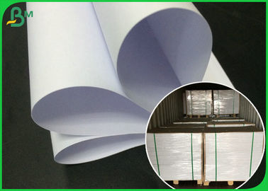 Ketebalan Yang Berbeda Putih Roll Kertas Woodfree Tanpa Lapisan Dengan Paket Yang Baik