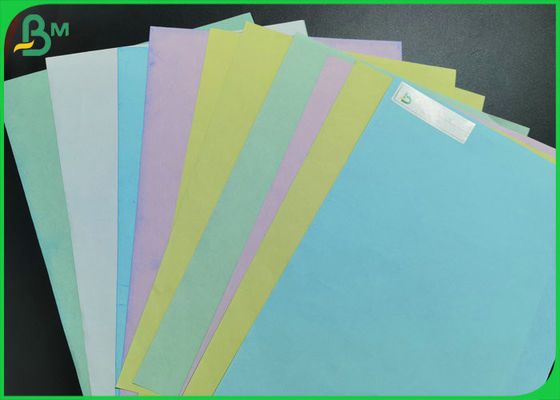 Multi-Colored 50gsm Sampai 55gsm Dilapisi Carbonless Copier Paper Rim packing
