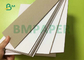 700g 800g Cetak 1220 x 2100mm Lembar Papan Claycoated Putih Untuk Paket Hadiah Karton