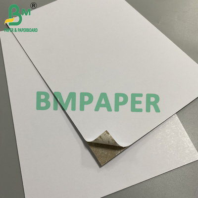 Papan berlapis tanah liat putih cerah dengan inti abu-abu 28 x 39 &quot;Ukuran Custom Solid Paperboard