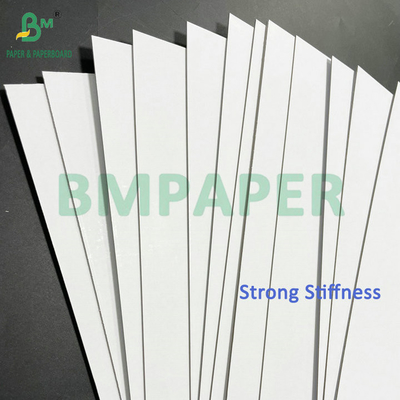 Kekuatan yang kuat 1mm 1.5mm Putih Atas Putih Kembali Laminasi Kardus Kekerasan