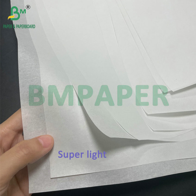 Fleksibilitas yang baik 40gsm Kertas tanpa kayu dalam gulung untuk sisipan lipat