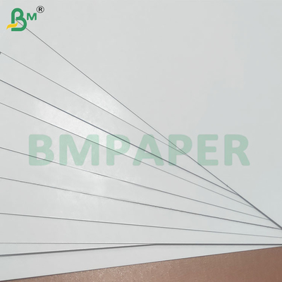 300 gsm Kartu bermain Kertas Sisi ganda Putih Hideung Inti 450*320mm
