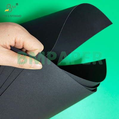 300gm 350gm Kekakuan Tinggi Dan Tahan Lipat Kartu Hitam Lapisan Satu Sisi