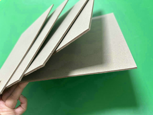 72 x 102cm 2mm 2.5mm permukaan halus Grau Chipboard untuk membuat karton