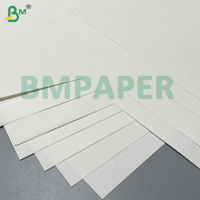 80GSM 90GSM Kertas kraft putih untuk kantong Kekuatan tinggi tahan air mata Makanan aman Pulp kayu penuh