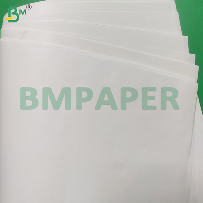 100gm Lembar kertas kraft putih permukaan halus untuk kemasan sekali pakai