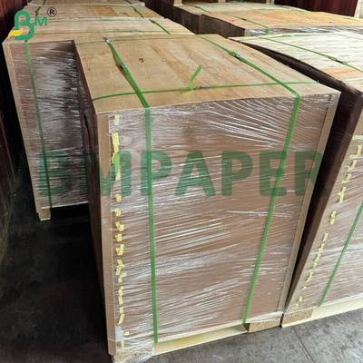 Tekstur Kertas Kraft Bergaris 40gsm Satu Sisi Dilapisi Mesin Mengkilap Untuk Pembungkus