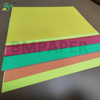 Kertas Kartu Bristol Berwarna Tidak Dilapisi 250gsm 300gsm Untuk Kartu Ucapan 61 x 86cm