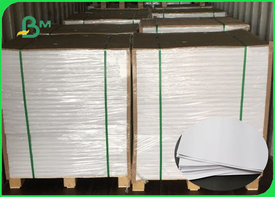 Penyerapan Tinta Yang Baik Ukuran Kertas Offset Bersertifikat FSC Disesuaikan Untuk Berbagai Buku