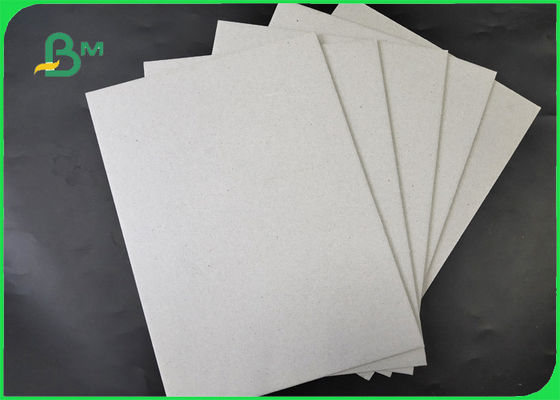 800GSM Daur Ulang Pulp Chipboard Uncoated All Grey Dengan FSC Untuk Penutup Pengikat