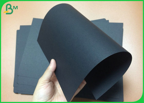 2 Sisi Solid Black 2.6mm 3.0mm Black Chipboard Paper Sheet Untuk Pembuatan Kotak Hadiah