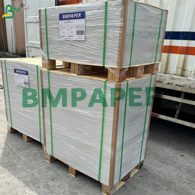 Kertas Kartu Inti Hitam 310g Premium Opaque Tebal Kertas C2S Mengkilap Stok Kartu Kokoh untuk Kartu TCG