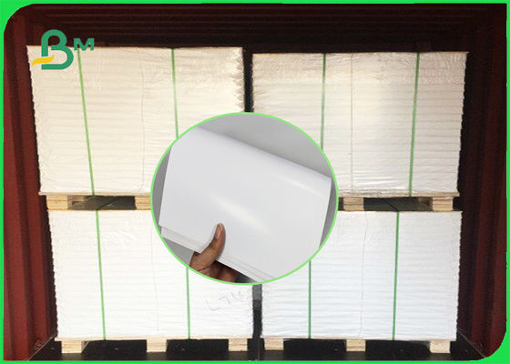 FSC C2S ART Card Paper / Couche Paper 300GSM Dalam Rim 23 * 35 Untuk Poster