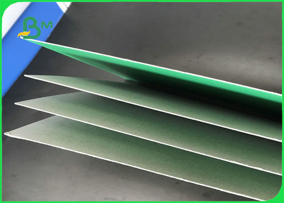 FSC Sertifikat 1.0mm - 3.0 mm Karton Hijau Tidak Dilapisi Dengan Stifiness Yang Besar Untuk Paket Kotak