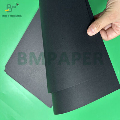 300gsm 350gsm Kertas Hitam Padat Tanpa Lapisan Untuk Paket 70 x 100cm
