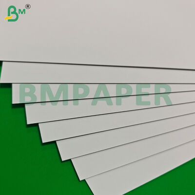 300gm Lembar kertas tanpa kayu dengan kekakuan tinggi untuk cetak offset