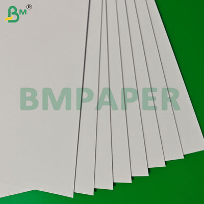 300gm Lembar kertas tanpa kayu dengan kekakuan tinggi untuk cetak offset