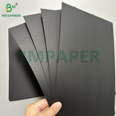 80gm 90gm 100gm Pure Black Kraft Paper Untuk Tas Belanja 70 x 100cm