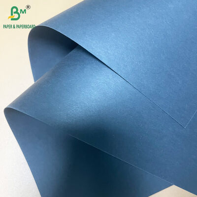 Tinggi Kekuatan 240gsm 400gsm 500gsm 700gsm Kardus Hitam untuk High End Packaging
